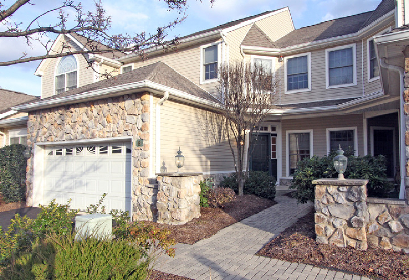 Livingston Co-op Condo Townhouse Livingston Co-op Condo Townhouse