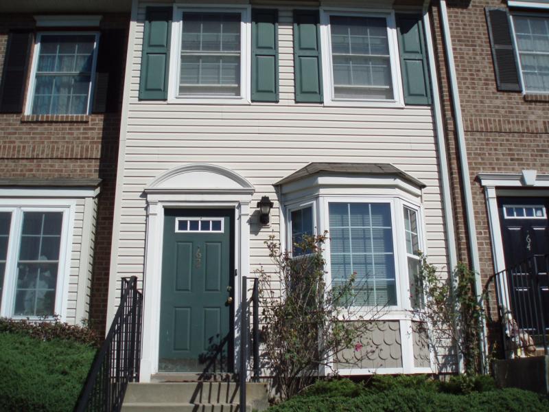 Newark Co-op Condo Townhouse