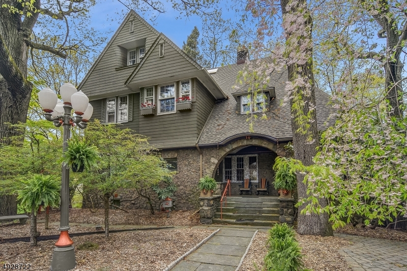 Homes For Sale In Verona Kienlen Lattmann Sotheby S