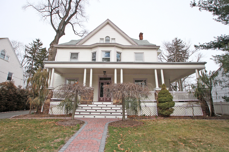 125 Lincoln St
