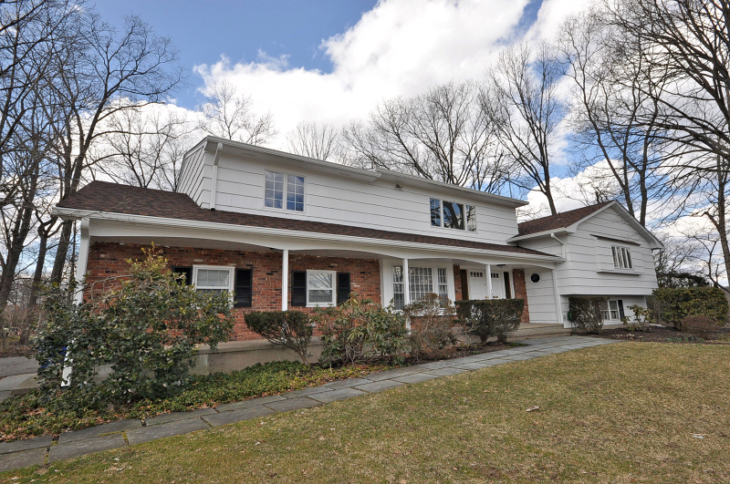 102 Webster Dr