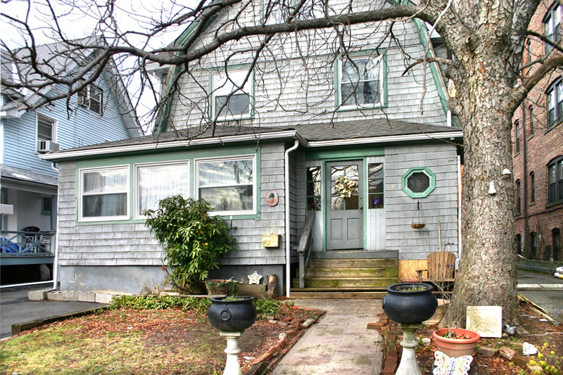 37 The Cres