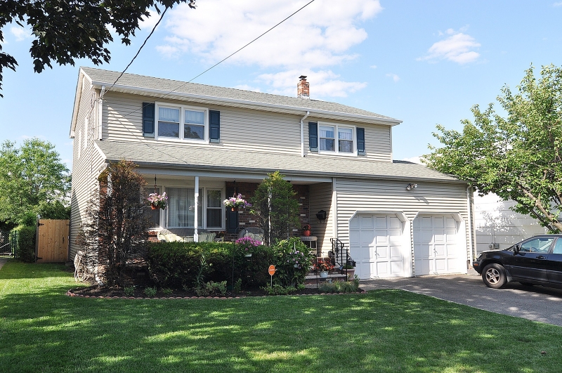 16 Highfield Ln