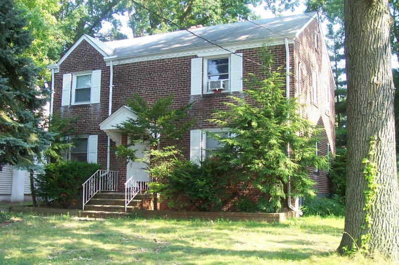 523 Willow Ave