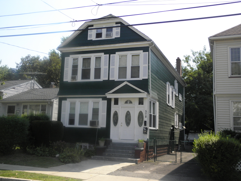 578 Morris St