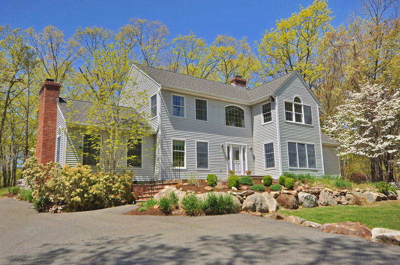 56 Hillcrest Rd
