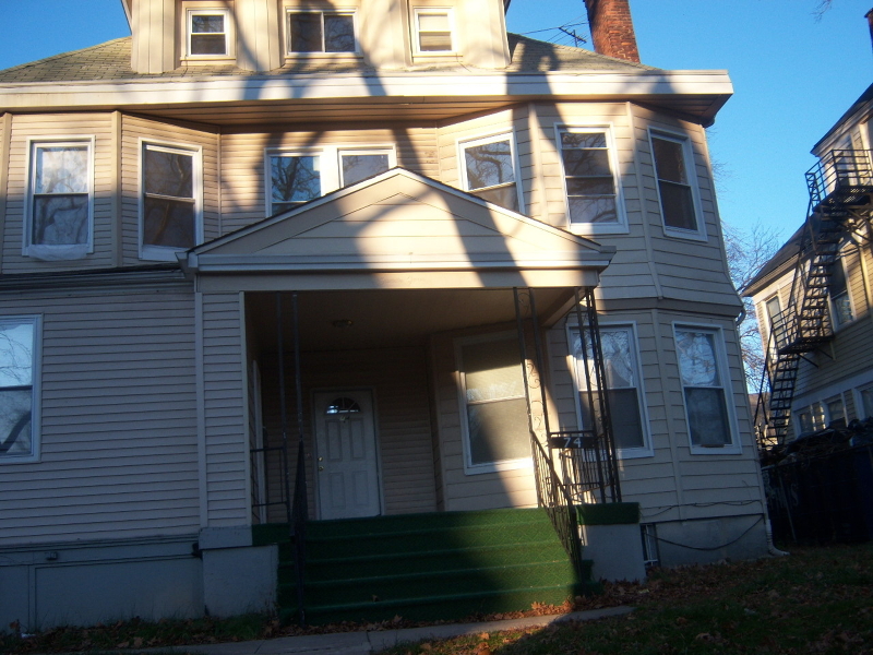 74 Chestnut St