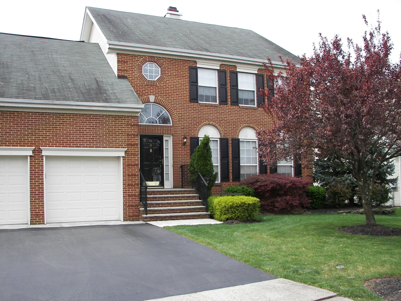 Single Family Home for Sale, ListingId:18833779, location: 3 Strawberry Hill Rd Branchburg 08876