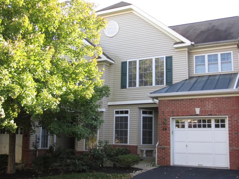 Single Family Home for Sale, ListingId:17552960, location: 24 LOFT DR Bridgewater 08807