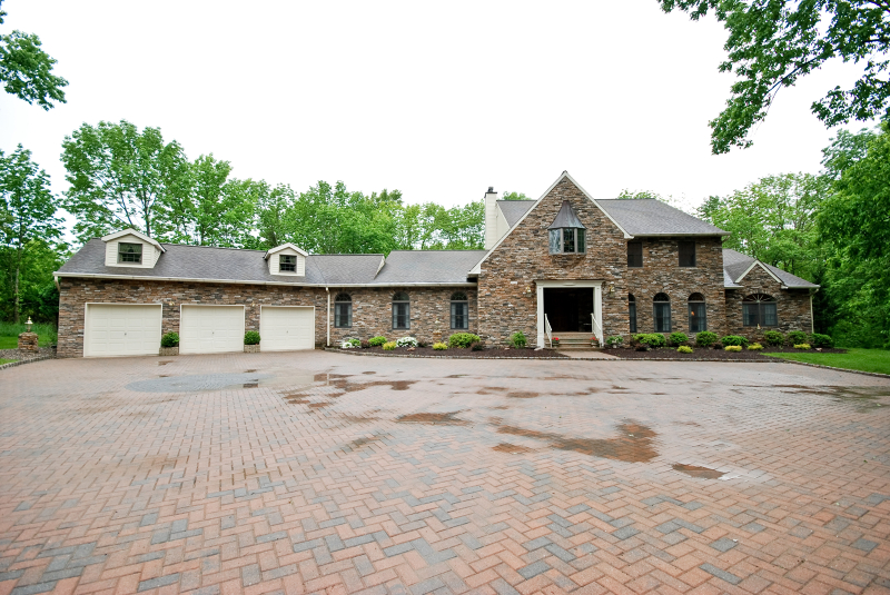 Single Family Home for Sale, ListingId:19230809, location: 81 Perryville Rd Union 07083
