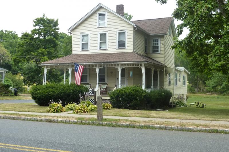 Single Family Home for Sale, ListingId:17804884, location: Flemington 08822