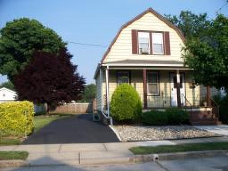 Single Family Home for Sale, ListingId:17981823, location: 23 CORTLAND ST Nutley 07110