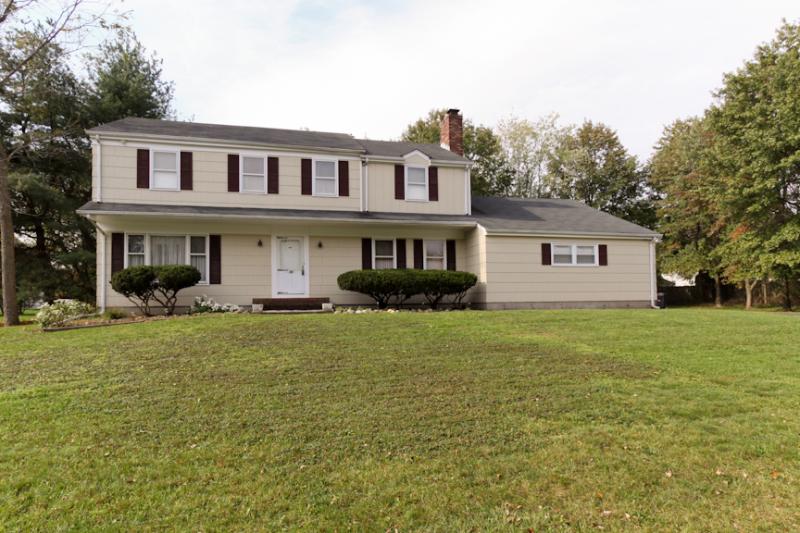 Single Family Home for Sale, ListingId:17133501, location: Piscataway 08854