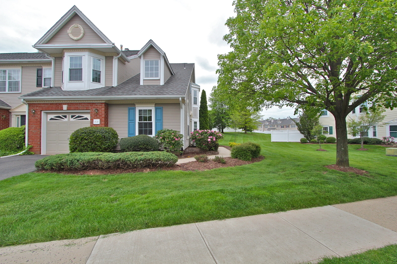 Single Family Home for Sale, ListingId:17896819, location: 1808 BAYLEY CT Bridgewater 08807