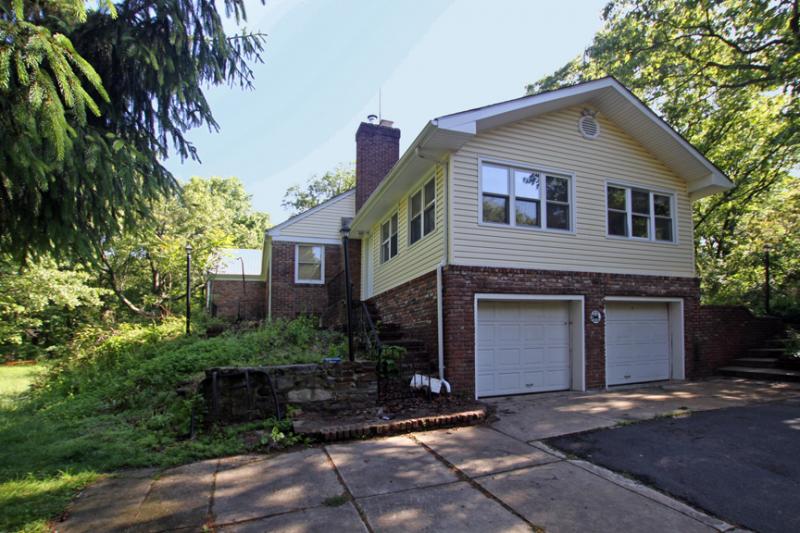 Single Family Home for Sale, ListingId:15150156, location: Warren 07059