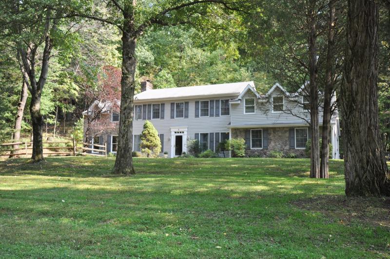 Single Family Home for Sale, ListingId:17490768, location: 36 Harrison Brook Dr Basking Ridge 07920