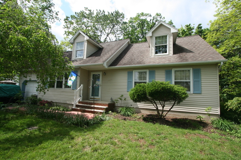 Real Estate for Sale, ListingId:18423542, location: 6 COVENTRY CIRCLE Raritan 08869