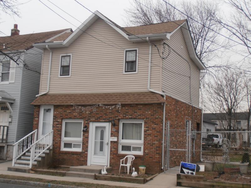 Single Family Home for Sale, ListingId:18011293, location: Somerville 08876