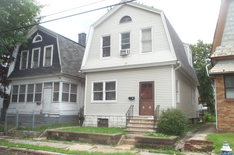 Single Family Home for Sale, ListingId:17368800, location: 85 WASHINGTON AVE Irvington 07111
