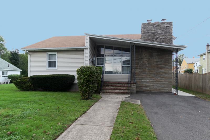 Single Family Home for Sale, ListingId:17490753, location: Bound Brook 08805