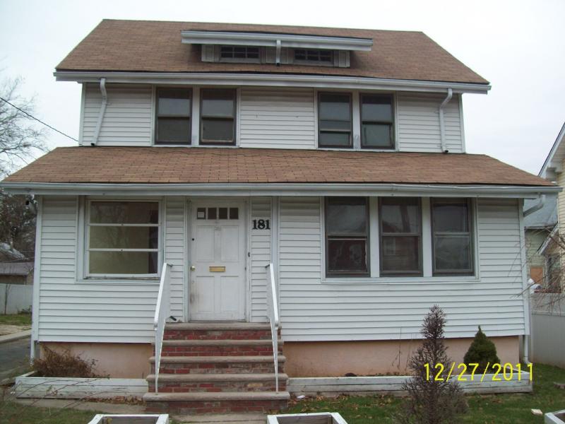 Single Family Home for Sale, ListingId:17894079, location: 181 DEGRAW AVE Teaneck 07666