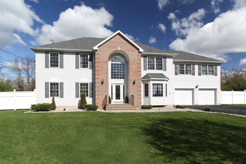 Single Family Home for Sale, ListingId:18776589, location: Piscataway 08854