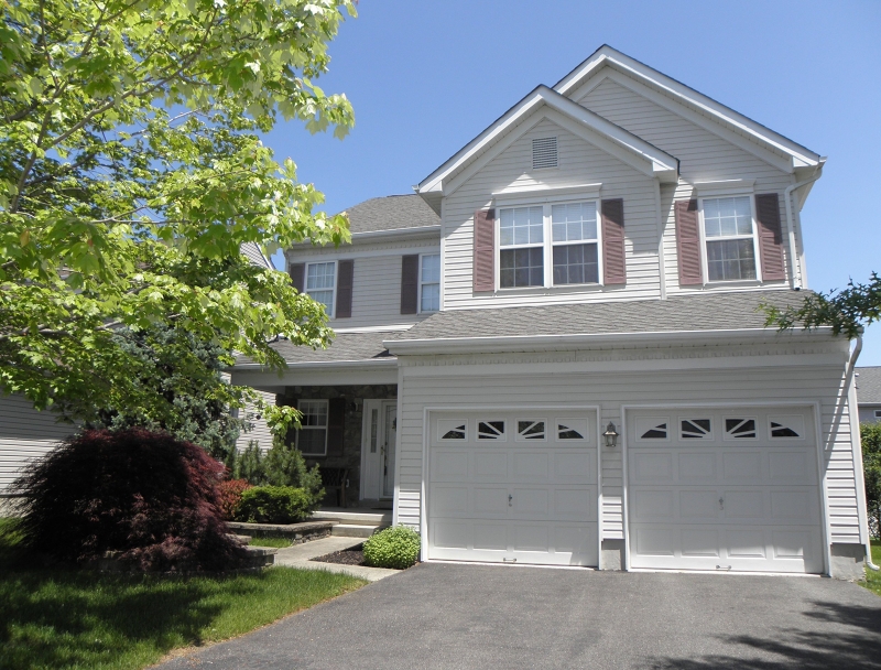 Single Family Home for Sale, ListingId:19272934, location: 1303 Brian Cir Stewartsville 08886