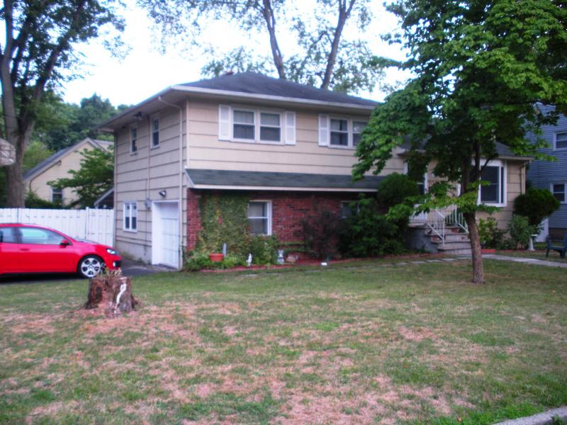 Single Family Home for Sale, ListingId:17960346, location: Plainfield 07063