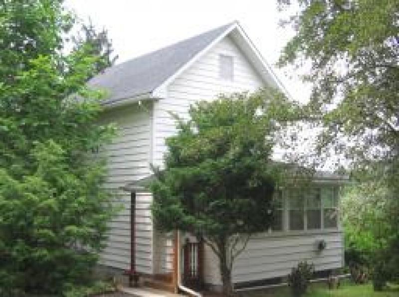 Multi Family for Sale, ListingId:17152939, location: 21 VONES LN Raritan 08869