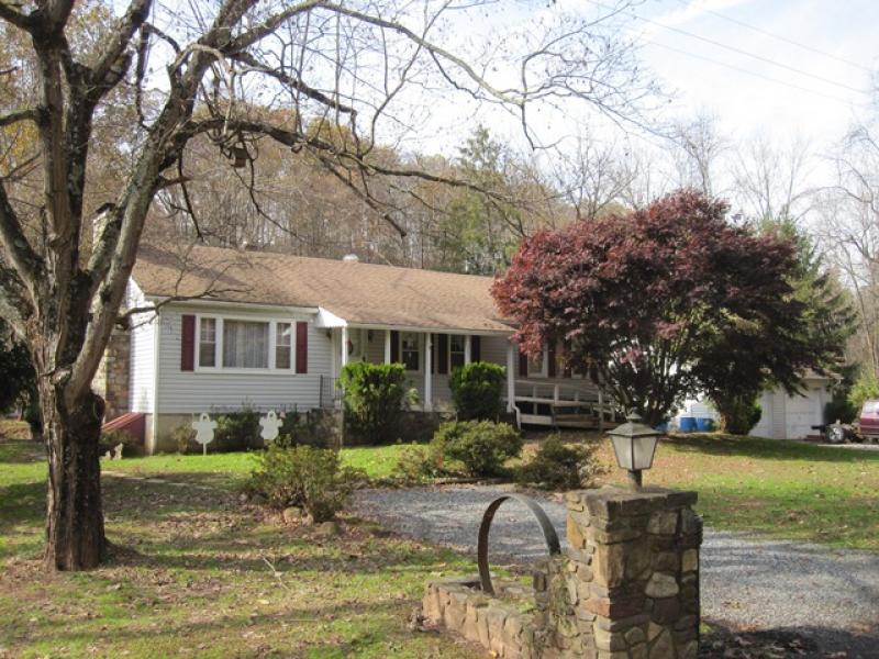 Single Family Home for Sale, ListingId:17640649, location: Milford 08848