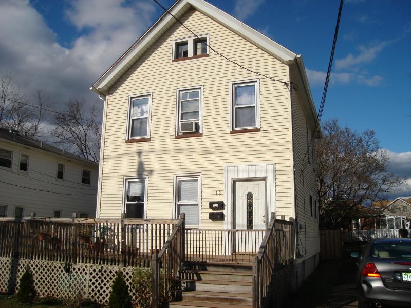 Multi Family for Sale, ListingId:17747728, location: 112 W SOMERSET ST Raritan 08869
