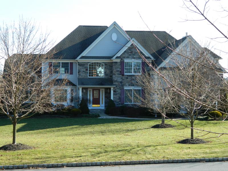 Real Estate for Sale, ListingId:17960342, location: 11 NORTHWOOD DR Pittstown 08867