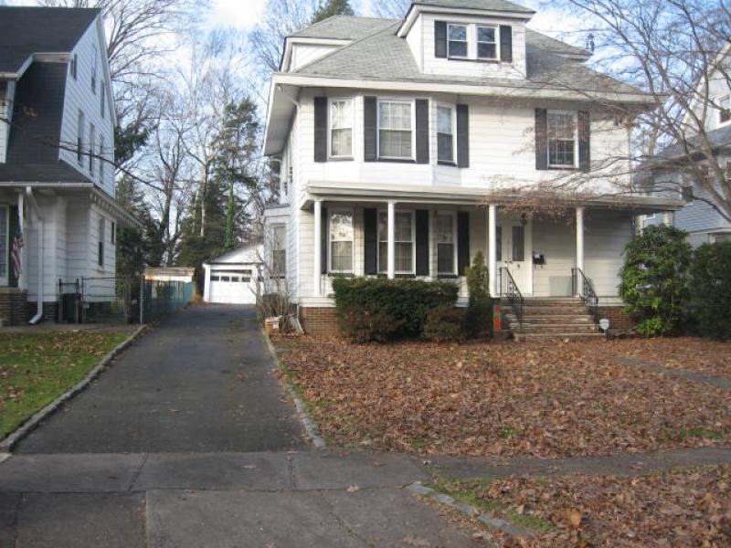 Single Family Home for Sale, ListingId:17784334, location: 9 Berkeley Heights Park Bloomfield 07003