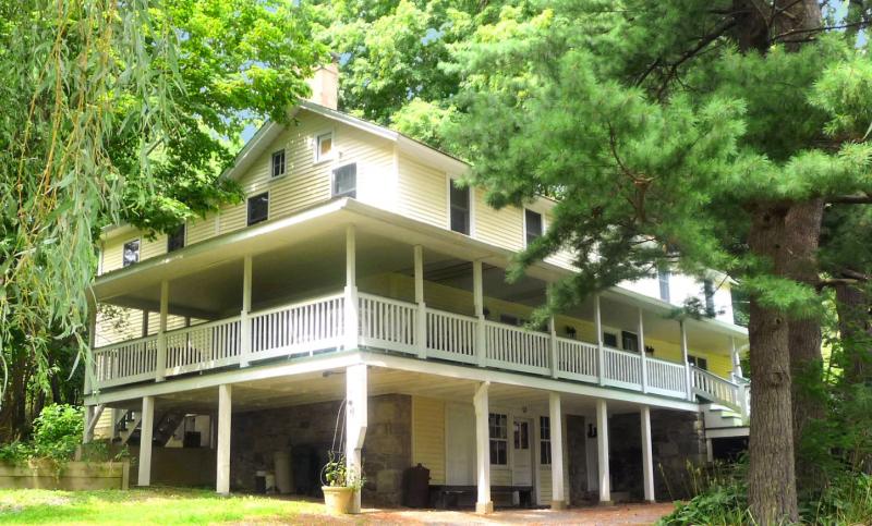 Single Family Home for Sale, ListingId:18639374, location: Blairstown 07825
