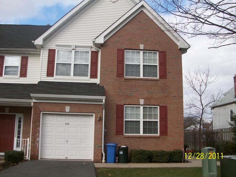 Single Family Home for Sale, ListingId:17861107, location: 315 BIRCH CT New Brunswick 08901