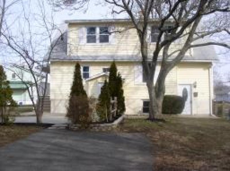 Single Family Home for Sale, ListingId:17879525, location: 1300 LOUIS ST Manville 08835