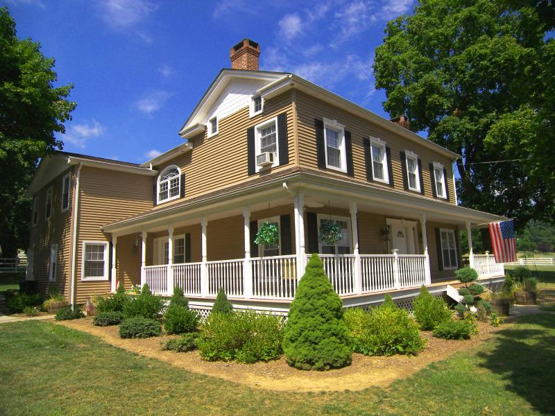 Single Family Home for Sale, ListingId:16202667, location: Hackettstown 07840