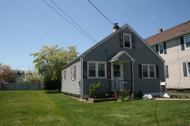 Single Family Home for Sale, ListingId:18053277, location: 240 S 6TH AVE Manville 08835
