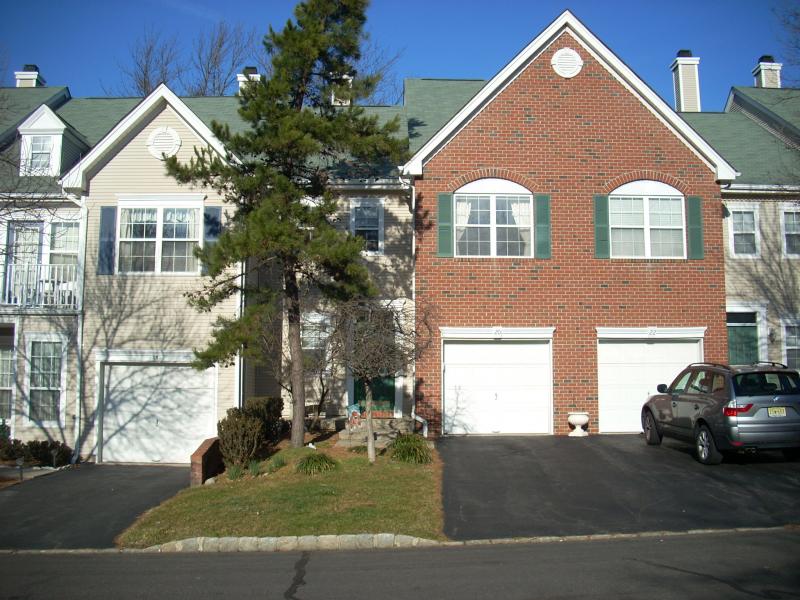 Single Family Home for Sale, ListingId:17981864, location: 20 CONSTITUTION WAY Basking Ridge 07920