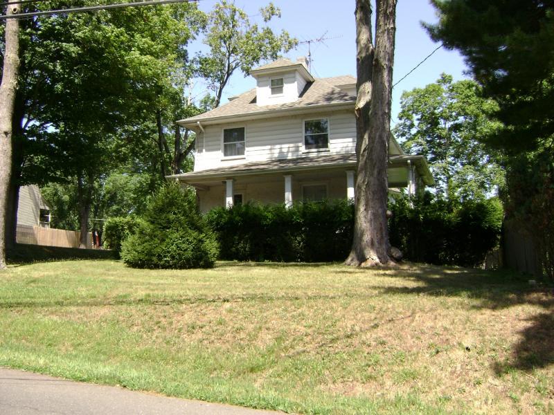 Single Family Home for Sale, ListingId:17996300, location: 60 HILLSIDE AVE Bedminster 07921