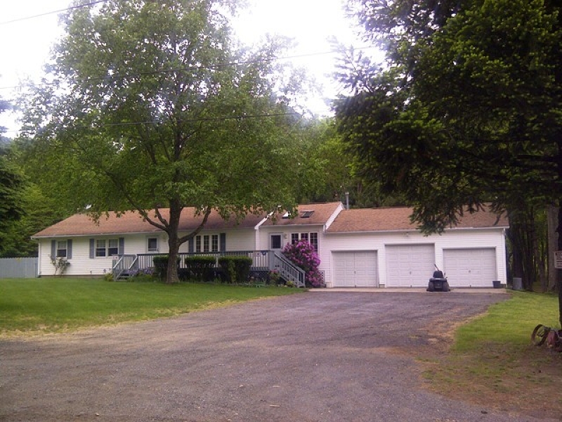 Single Family Home for Sale, ListingId:19501760, location: 671 Spotswood Englishtown Rd Jamesburg 08831