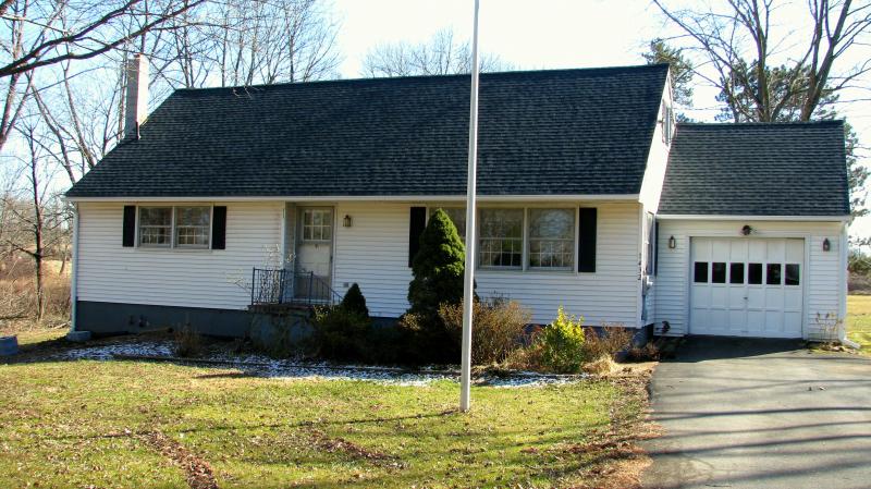 Single Family Home for Sale, ListingId:18041431, location: Frenchtown 08825
