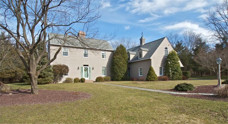 Single Family Home for Sale, ListingId:17961773, location: 18 WOODENS LN Lambertville 08530