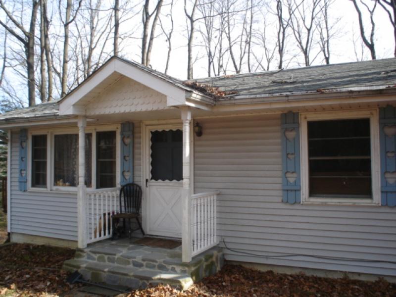 Single Family Home for Sale, ListingId:17804877, location: 303 SANTA FE TRL Hopatcong 07843