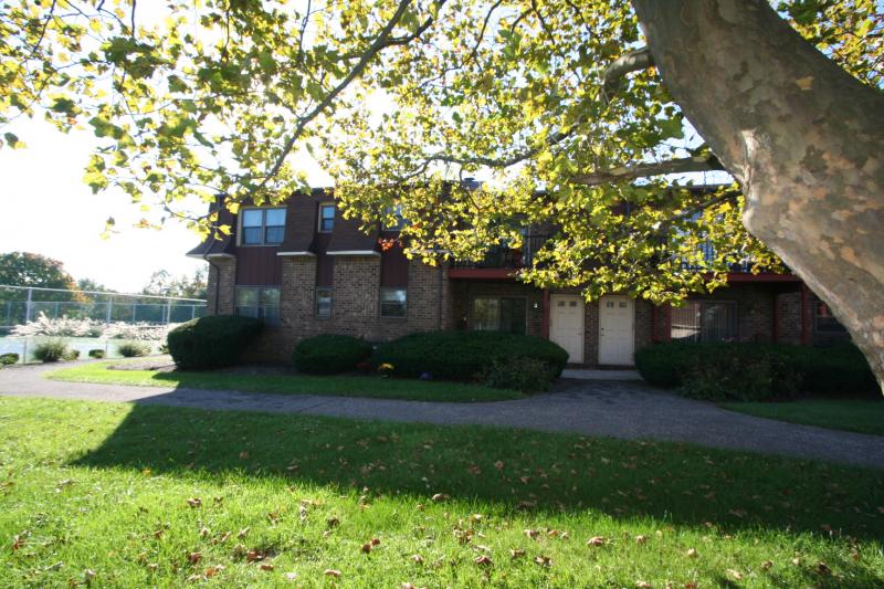 Single Family Home for Sale, ListingId:17552950, location: 705 NOTTINGHAM WAY Raritan 08869