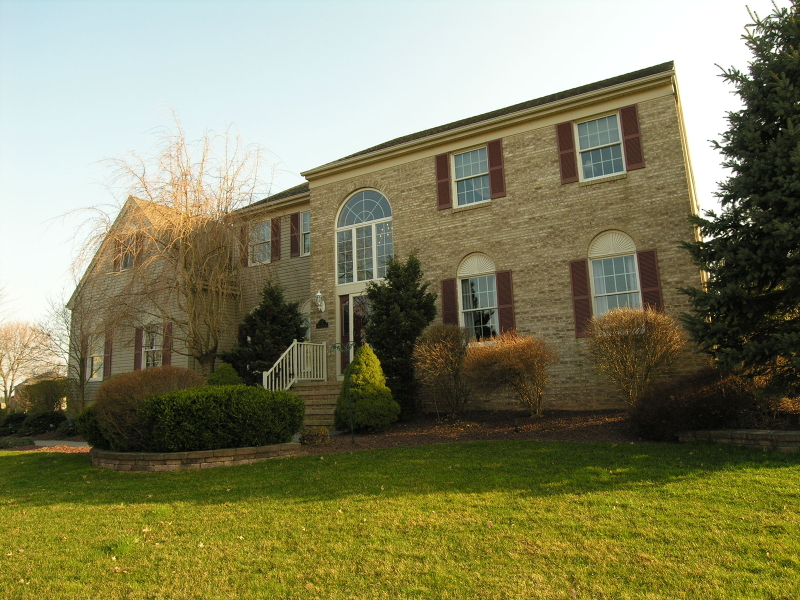 Single Family Home for Sale, ListingId:18397637, location: 2 Raddel Ct Hillsborough 08844