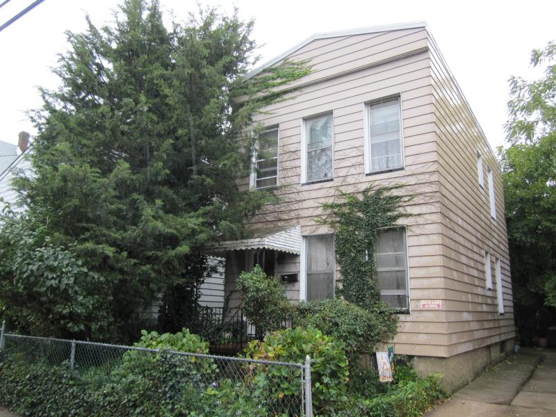 Single Family Home for Sale, ListingId:17202691, location: 28 MILOSH ST Clifton 07011