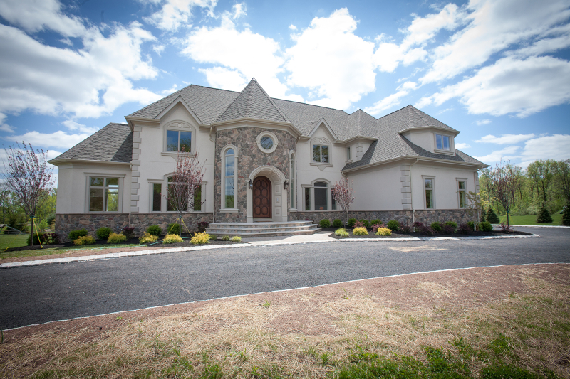 Single Family Home for Sale, ListingId:19047633, location: 9 Alexander Drive Raritan 08869