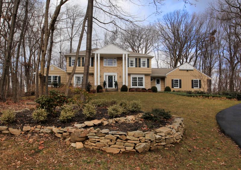 Single Family Home for Sale, ListingId:17911091, location: Chester 07930