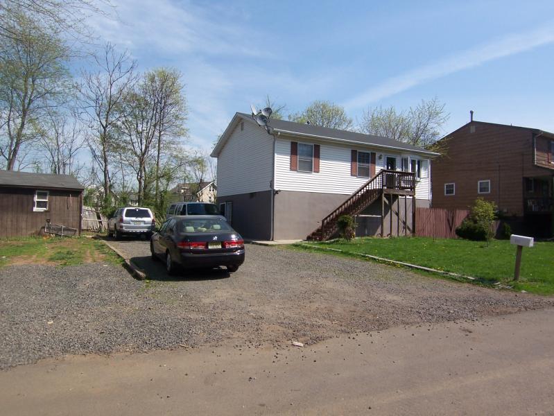 Single Family Home for Sale, ListingId:17216161, location: Bound Brook 08805